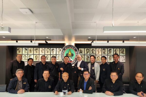 ชมรม 3 พระจอม ได้เข้าพบนายกสมาคมสถาปนิกสยาม ในพระบรมราชูปถัมภ์ ณ สมาคมสถาปนิกสยาม ในพระบรมราชูปถัมภ์